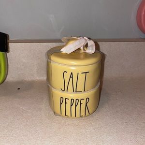 Rae dunn salt & pepper stacker - yes